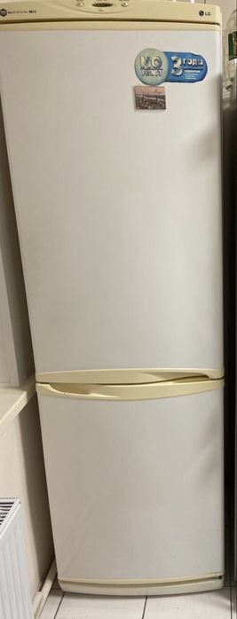 Продам холодильник LG