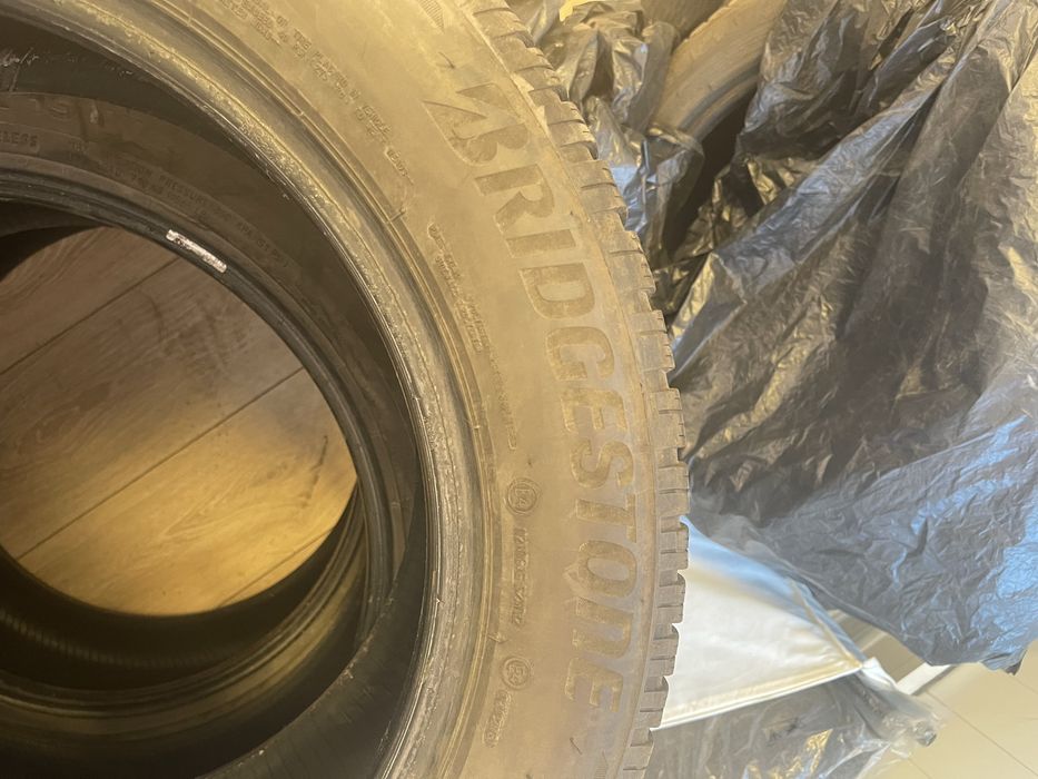 Гуми Bridgstone 2+1 подарък