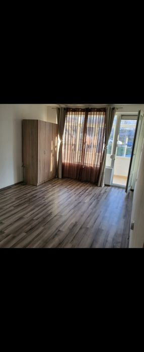 Апартамент 3 стаи обзаведен от собственик