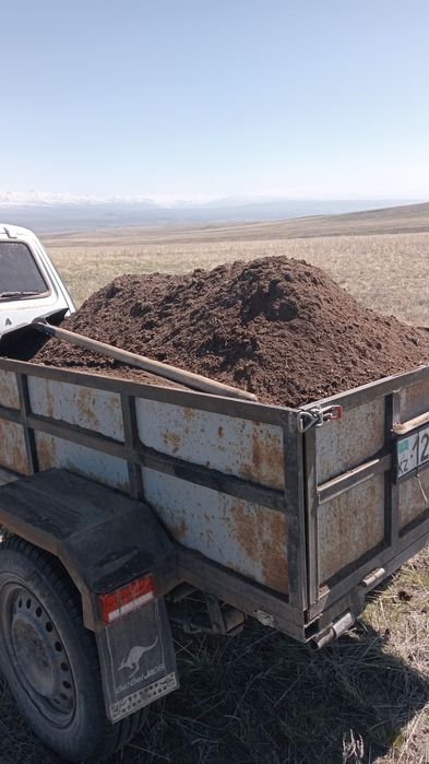 Доставка навоз, чернозем-горная земля, биогумус, цены разные.