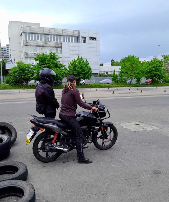 Scoala moto - Scoala auto - Tasha Moto - instructor personal