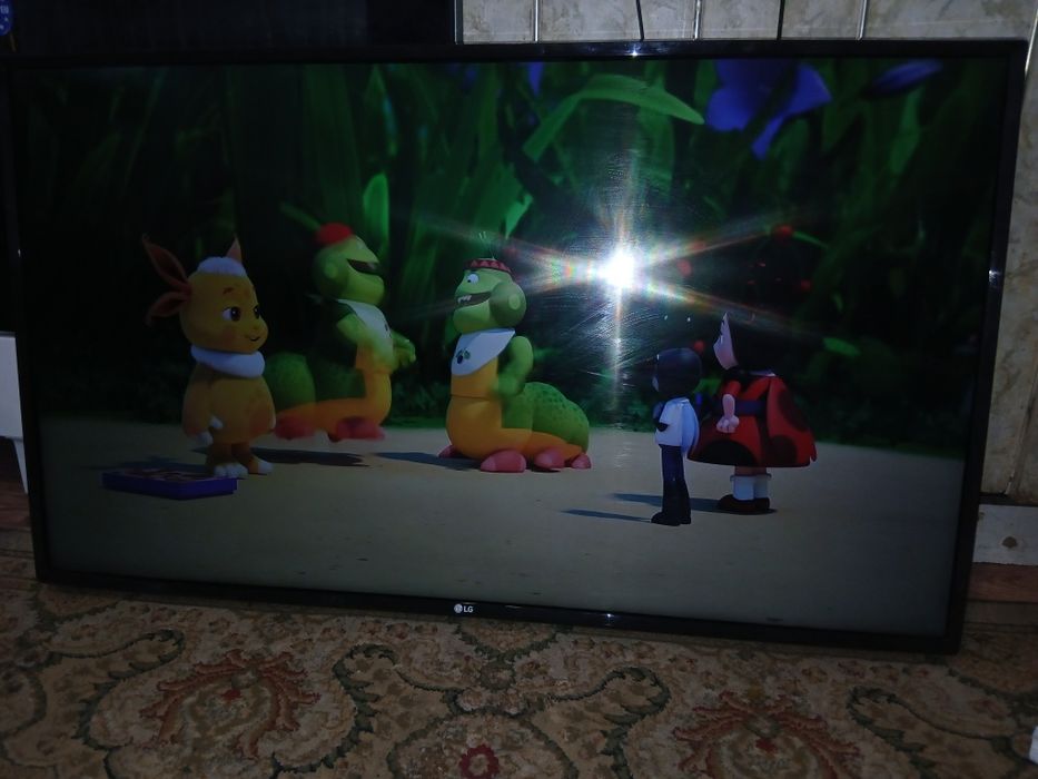 Продам смарт Телевизор