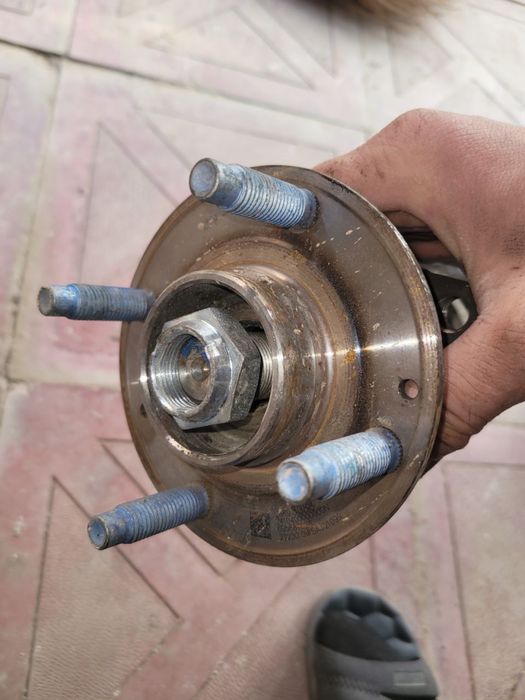 Граната и подшибник