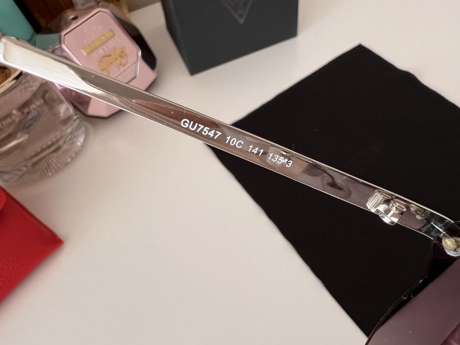 Оригинални слънчеви очила Guess GU7547 10C