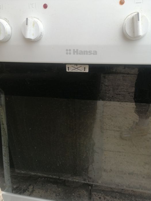 Продам электроплиту Hansa