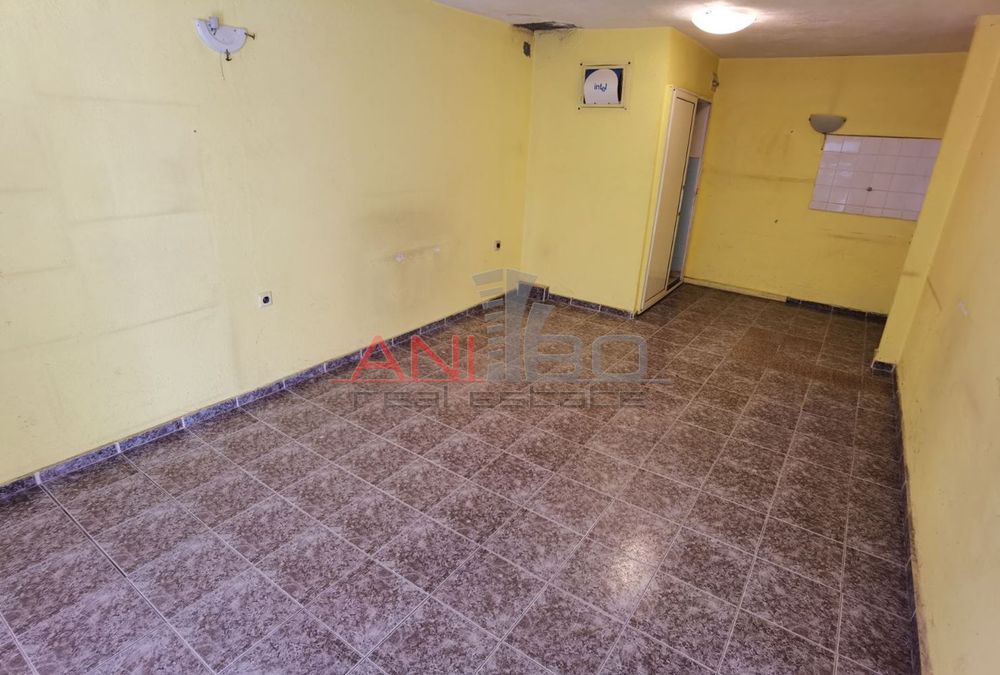 Дава се под наем Офис в Варна, Завод Дружба - 18 кв.м за 248.88 € - Снимка #2