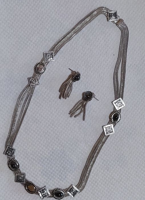 Сребърно колие с обеци 45.87грама