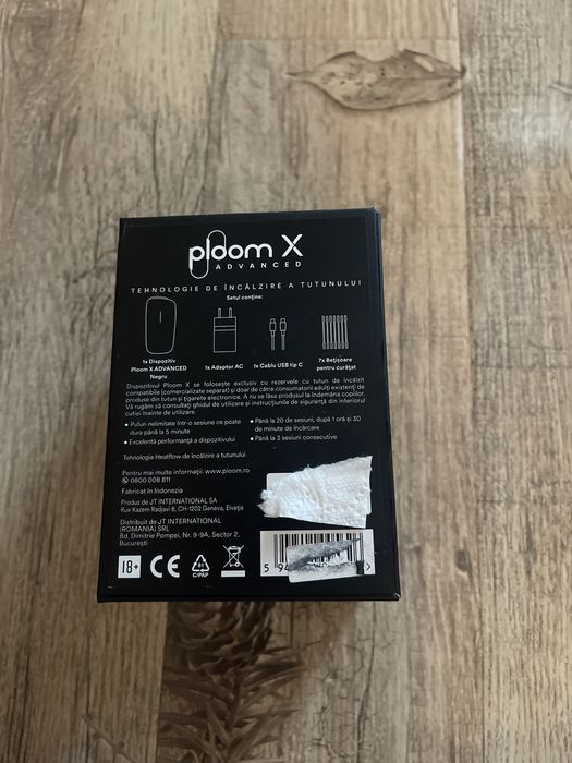 Ploom negru