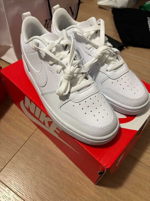 Спортни обувки. Нови, не са носени.