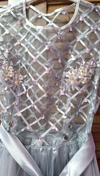 Rochiță de seara lucrata manual noua