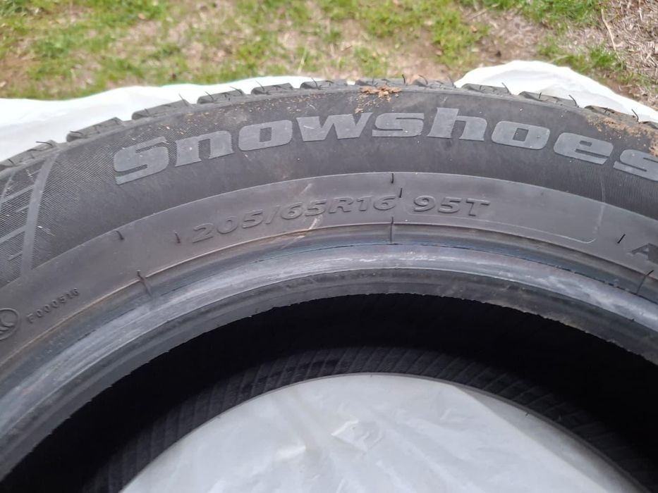 Продам шины на машину