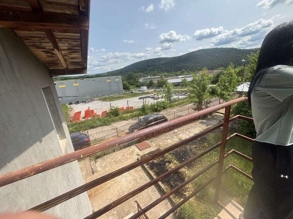 Продава се Промишлена сграда в Брезник - 8002001 кв.м за 0 €/кв.м - Снимка #5