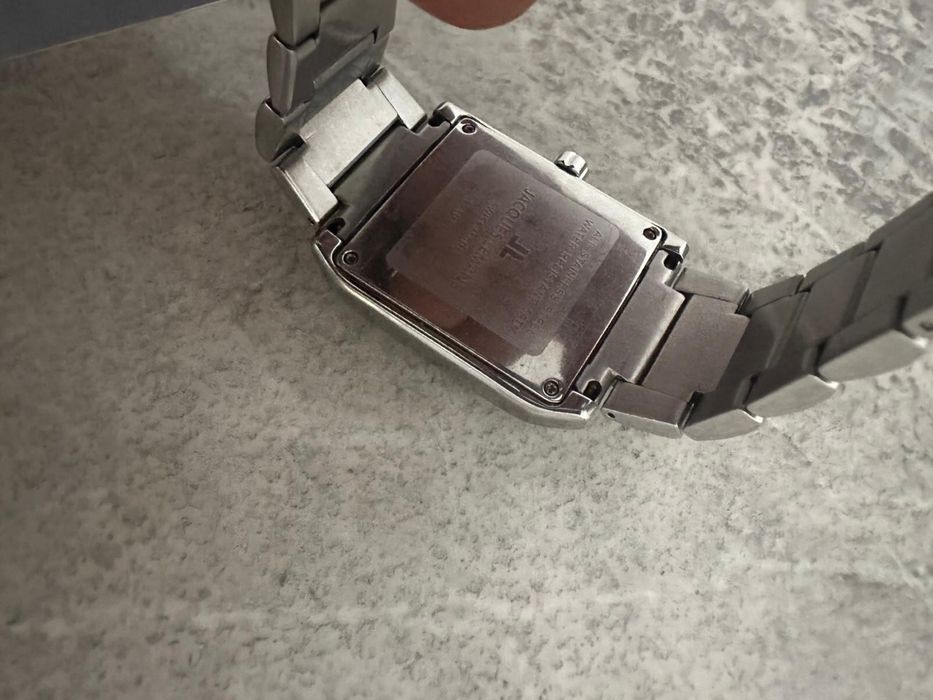 Ceas Jaques Lemans barbati , este folosit nu prezinta nicun defect