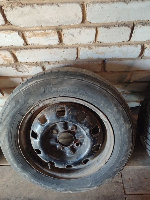 Продам шины R14 летние и два диска