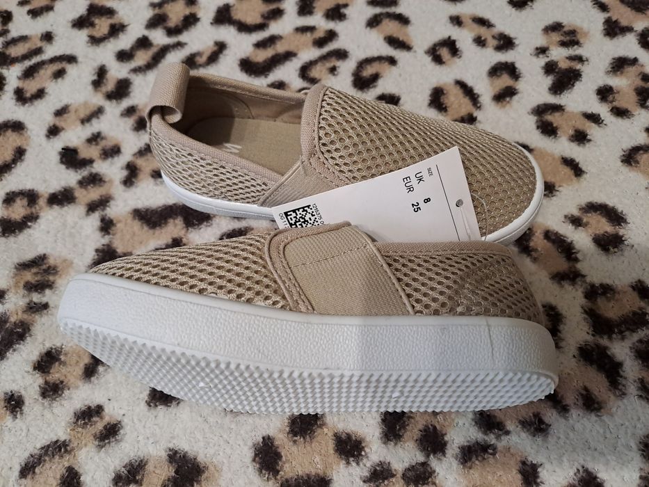 Vând espadrile HM copii