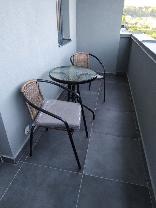 Inchiriez apartament