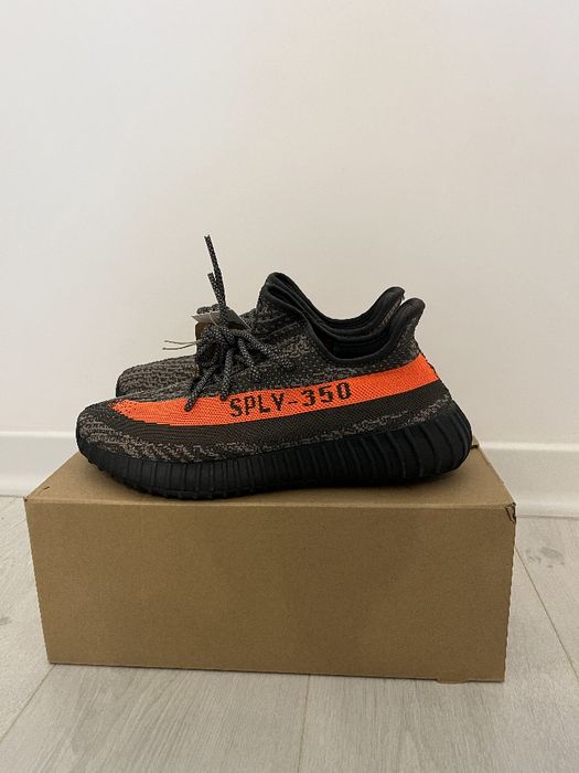 Yeeazy 350 V2 carbon