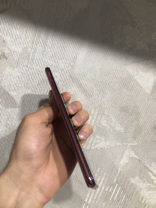 Самсунг.                      A7.