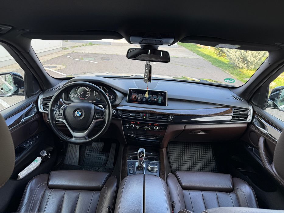 Vand Bmw X5 F15 in stare impecabila