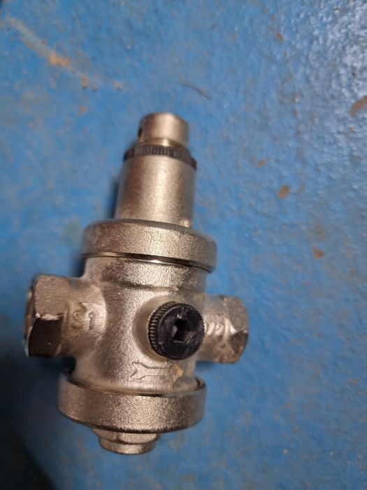 Редуктор давления воды (Италия)