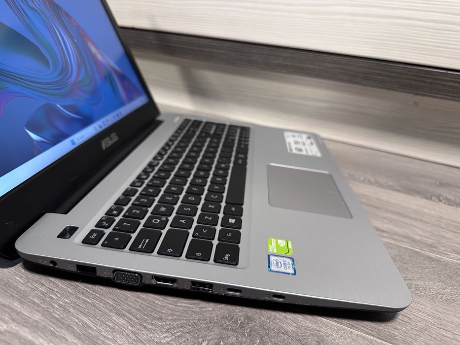 Laptop Asus Intel Core i7 - 12Gb RAM - video dedicat nvidia- SSD+HDD,