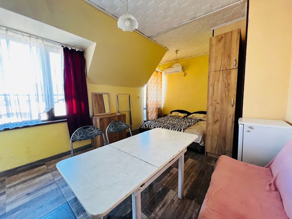 Дава се под наем Едностаен апартамент в Варна, Левски - 37 кв.м за 229.5 € - Снимка #1