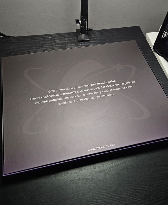 Mousepad Sticlă Ediție Limitată Clustrs Astra’s Gaze (Glass Pad, ca nou)