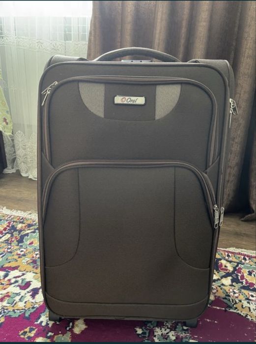 Чемодан большой ч