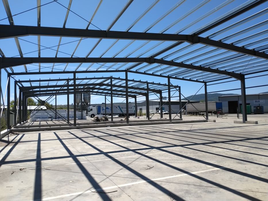 Vand hala metalică asigurăm și montaj lucrăm fără avans