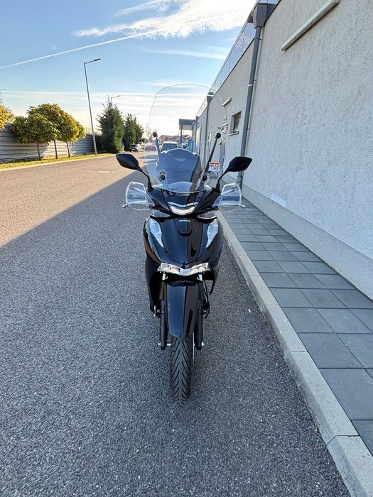 Vand scuter Honda SH125i/ 2025/ 860 km/ Avariat