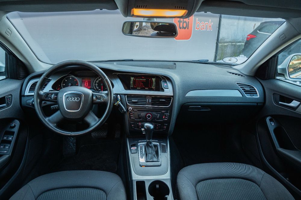 Audi A4-aut-2010-euro5-xenon- jante Sline - led - padele- recent adus