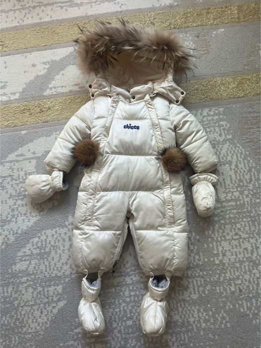 Комбинезондар мен әткеншек