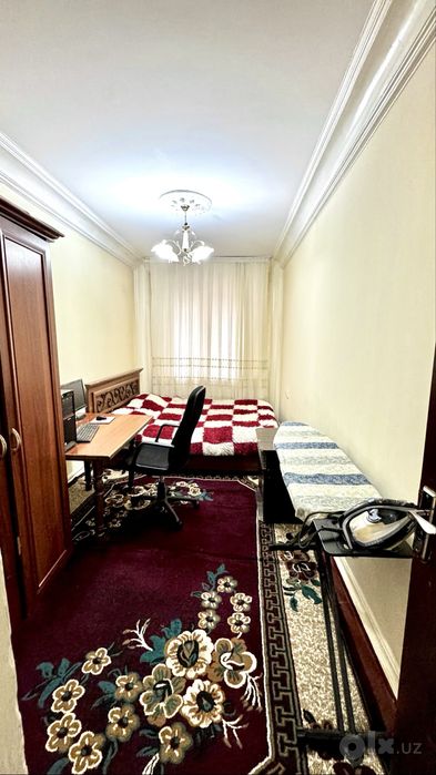 Продается соя квартира в  Юнусабаде: 2-х комнатная переделанная в 3-х.