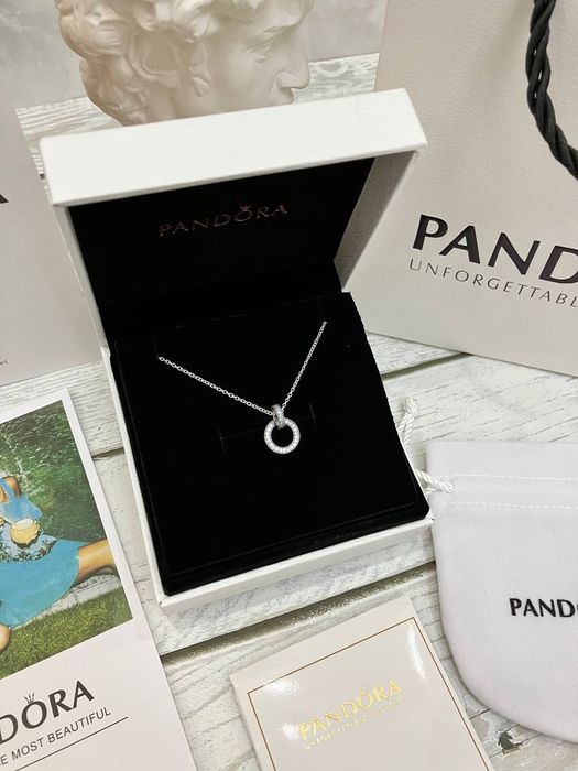 Подарки на 8 марта Пандора колье