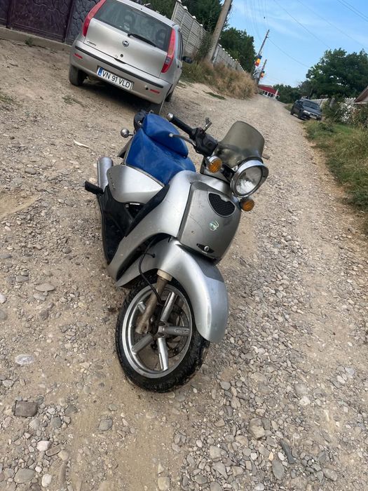 vand aprilia scarabeo 150 cc defect