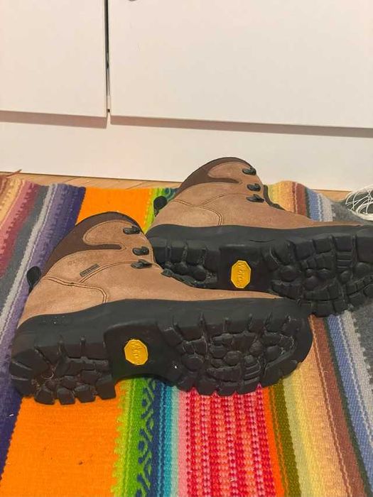 Зимни дамски обувки Boreal 40 номер