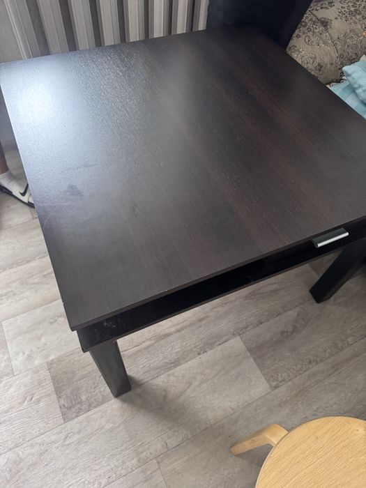 Журнальный столик