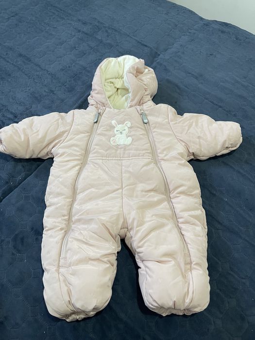 Продам комбинезон для новорожденных