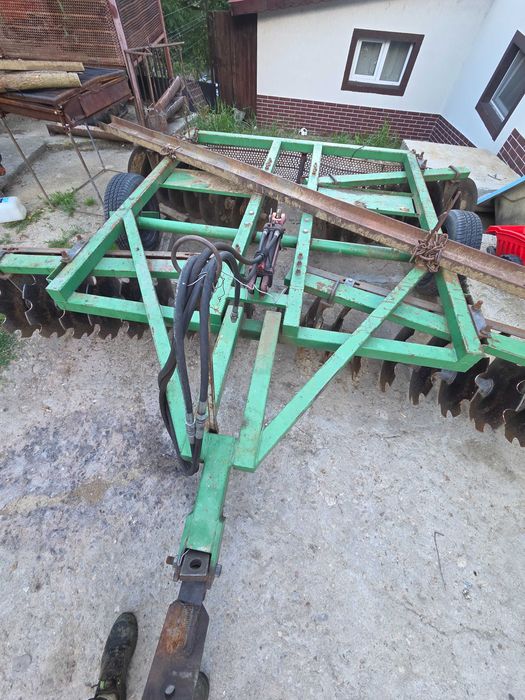 Vând tractor John Deere