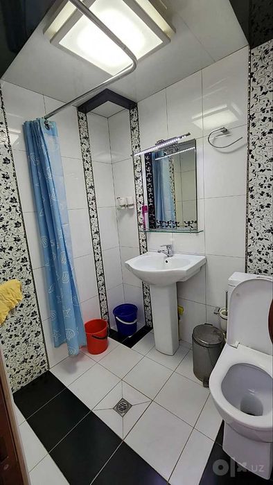 Сдаётся 5-комнатная квартира 120 м², самый центр Карши