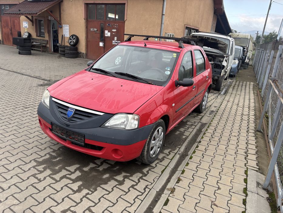 Bara fata far capota motor 1.4 MPI Dacia Logan