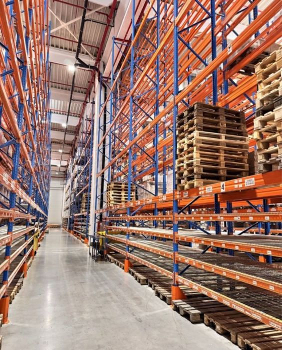 Vând rafturi metalice profesinale reglabile