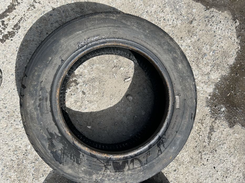 Продам косплект резины 185 65 r14