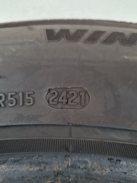 Зимни гуми 2 броя PIRELLI SottoZero3 225 55 R17 дот 2421