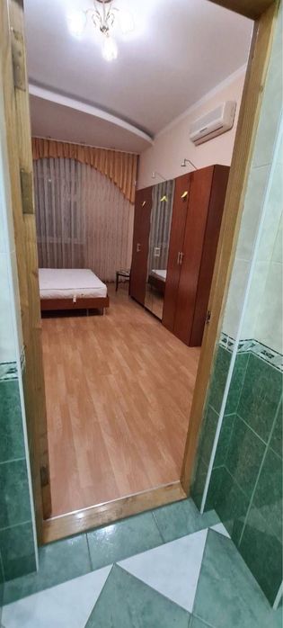 Квартира метро Ойбек Попугайчик 3/3/4 140 м2