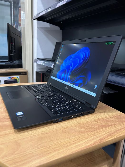 Като нов! Японски лаптоп Fujitsu U758 i5/16GB RAM/256GB SSD, 3м. гаранция!