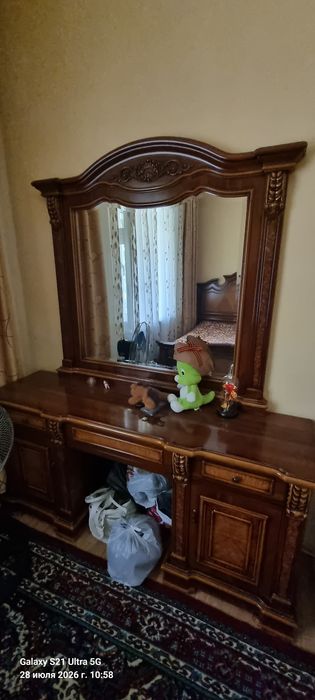 Продаётся спальный гарнитур производства Малайзии.