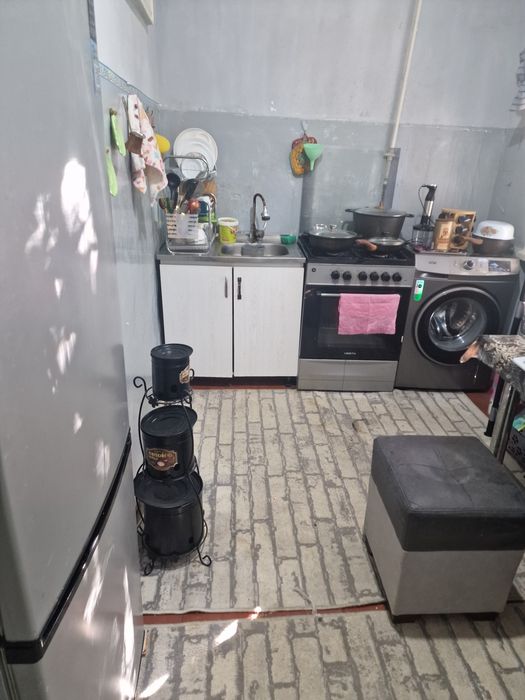 Продаётся своя квартира центре. Чирчик. Суперлокация