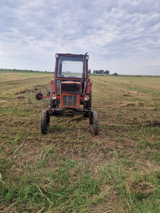 Vand tractor U445L
