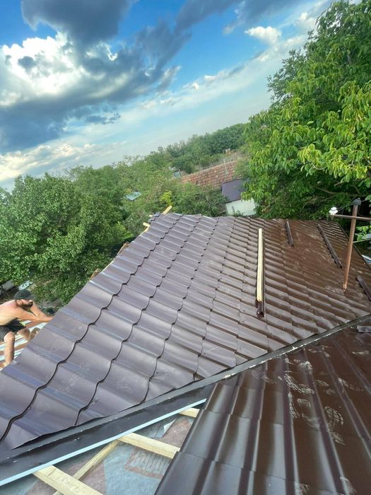 Reparați acoperisuri